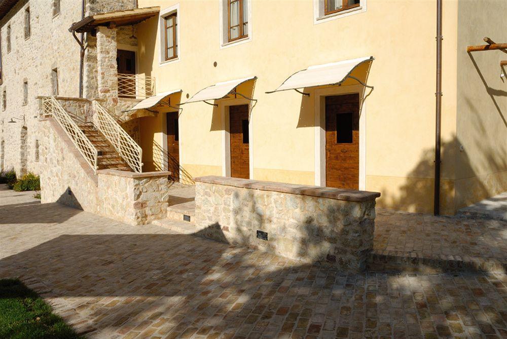 Gasthaus Antico Casale Urbani Scheggino Exterior foto